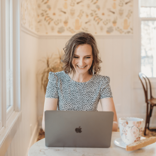 Photo of Nathalie working on her laptop